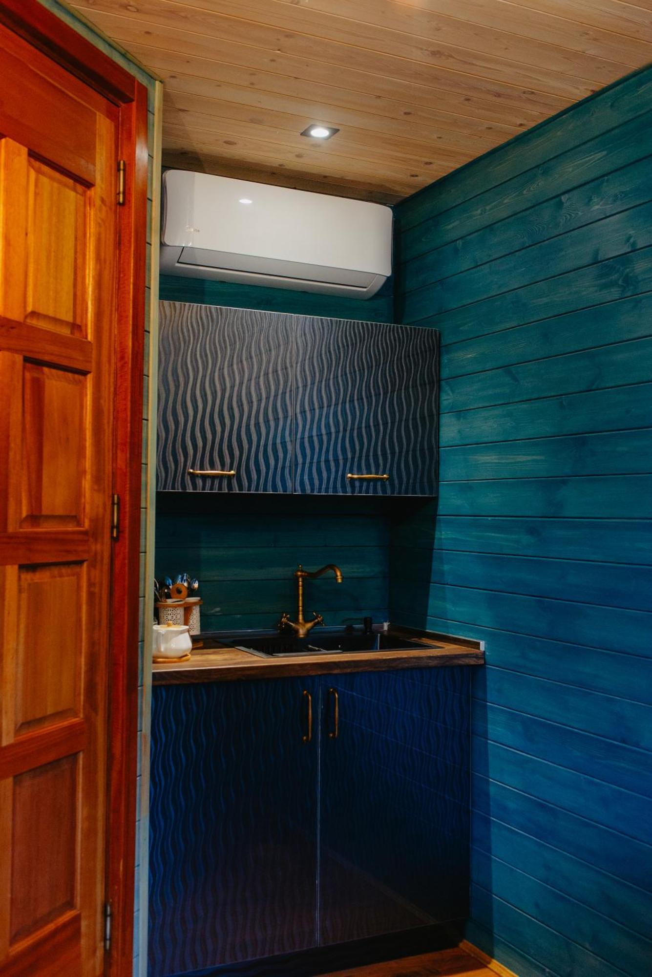 Wanderholic Hotell Telavi Exteriör bild