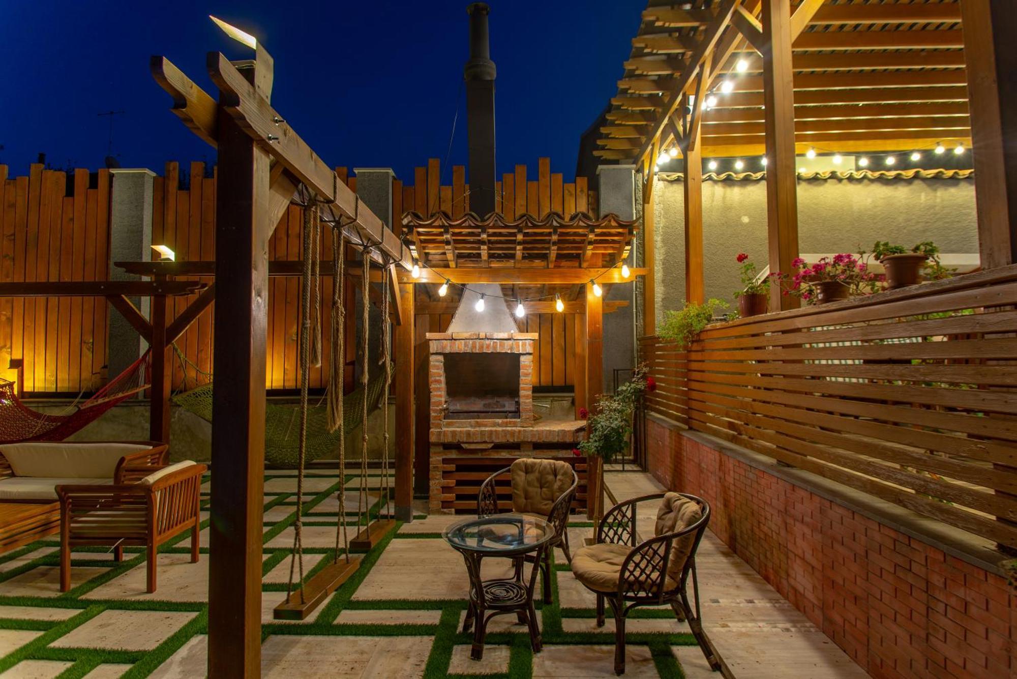 Wanderholic Hotell Telavi Exteriör bild