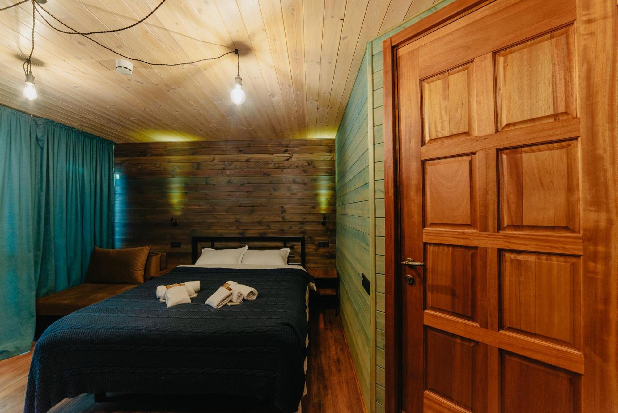 Wanderholic Hotell Telavi Exteriör bild