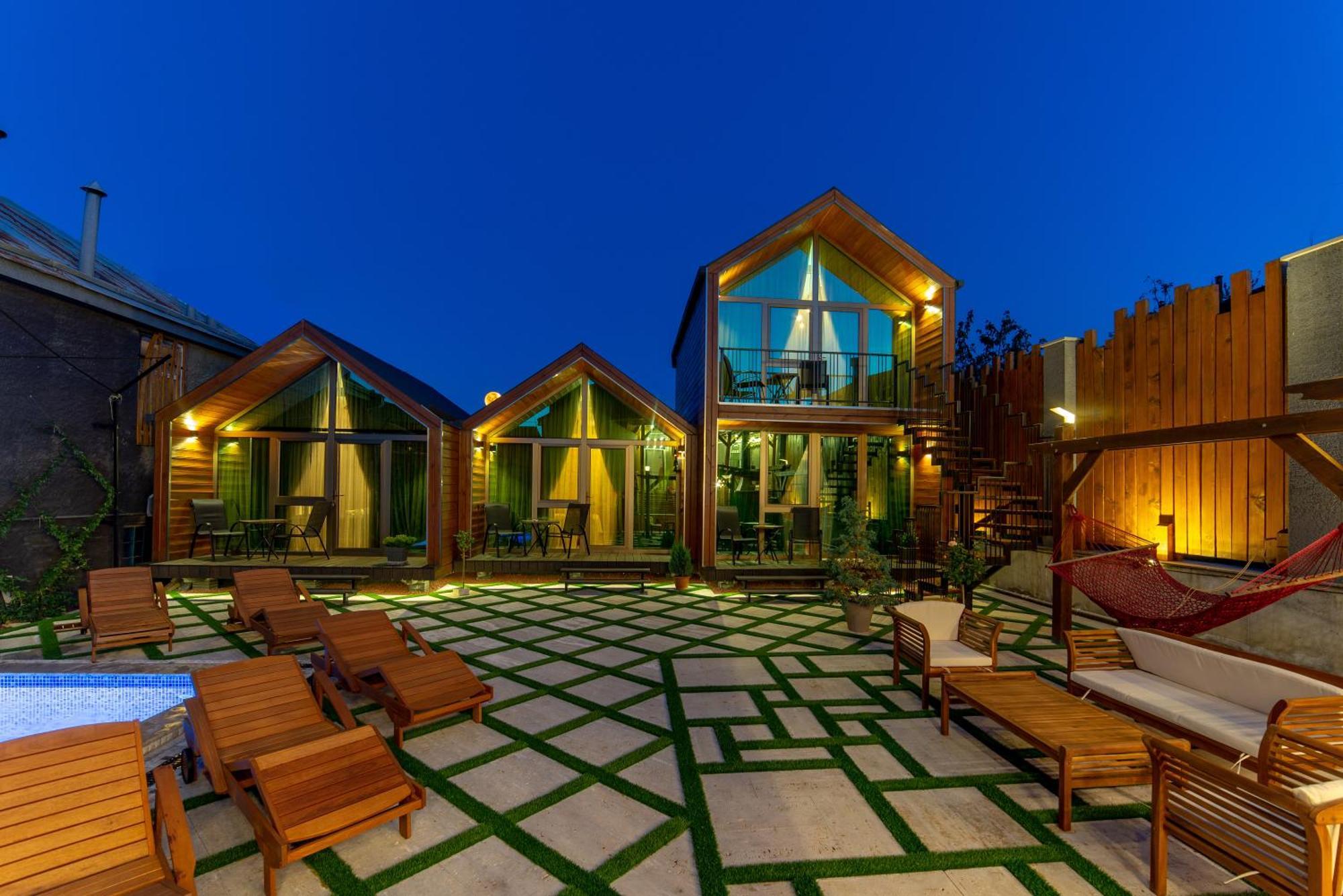 Wanderholic Hotell Telavi Exteriör bild